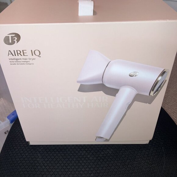 Aire IQ Hair Dryer Kit W/Quick Dry Concentrator, Style Concentrator, Diffuser - Picture 3 of 15